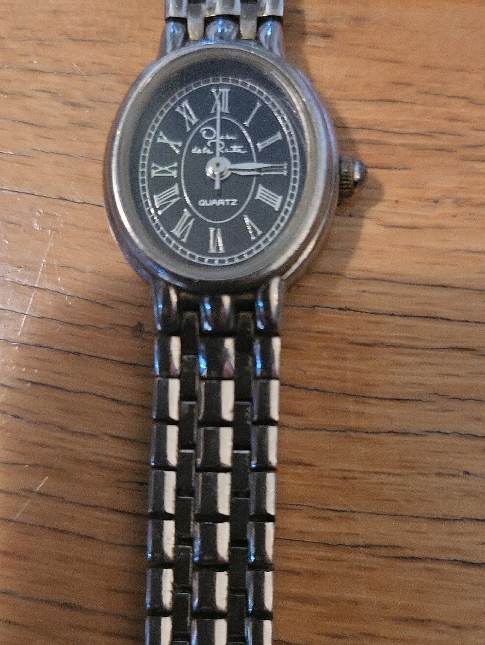 Black Dial Women's Quartz Bracelet Watch